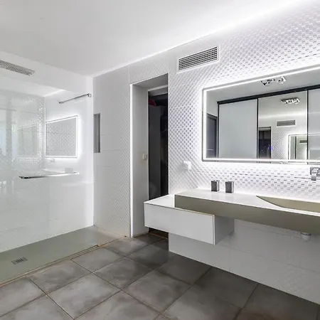 St Clair 2 Piscines * Sète