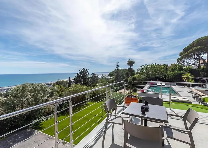 St Clair 2 Piscines Villa